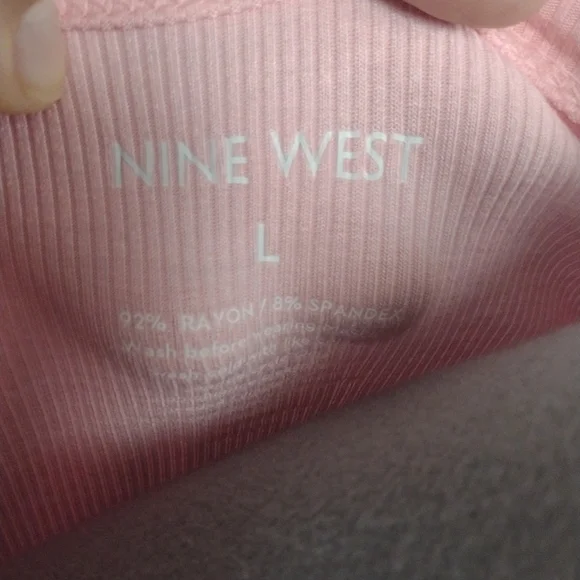 NEW Nine West Pink Ruffle V-Neck Tank Top - Picture 2 of 10